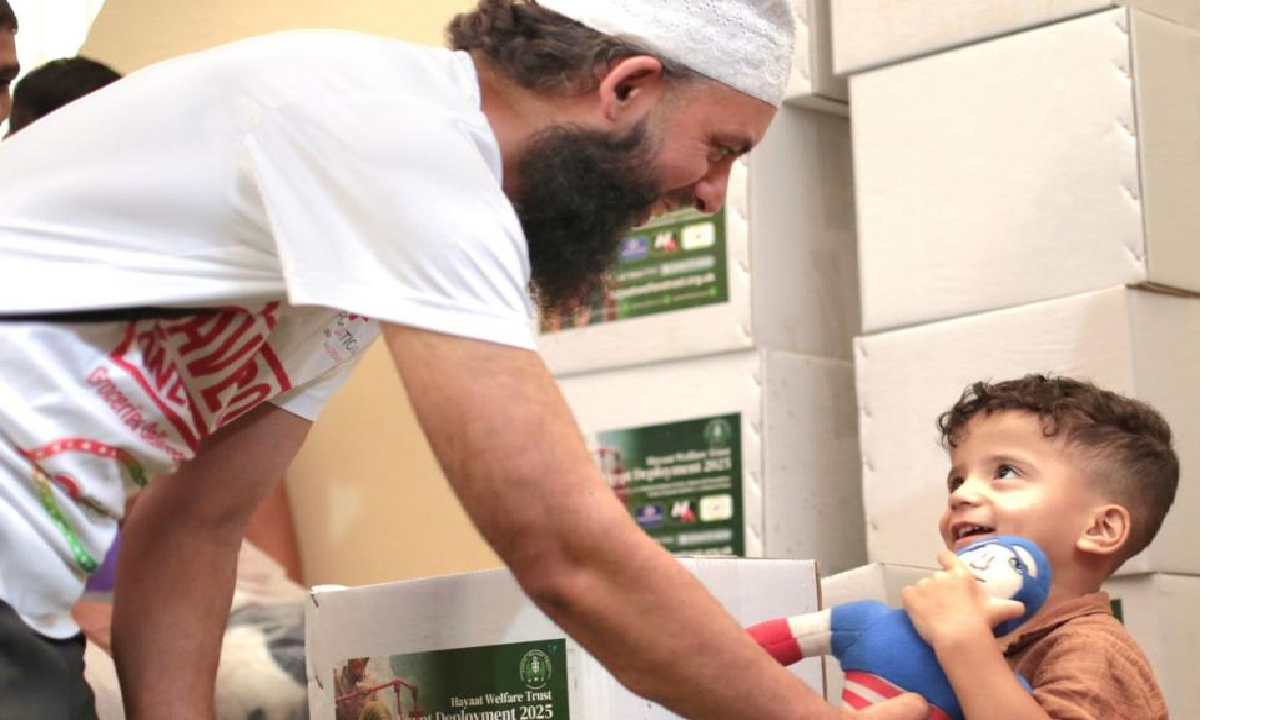 British Humanitarian Nazim Ali Joins Aid Mission to Support Palestinian Refugees in Egypt